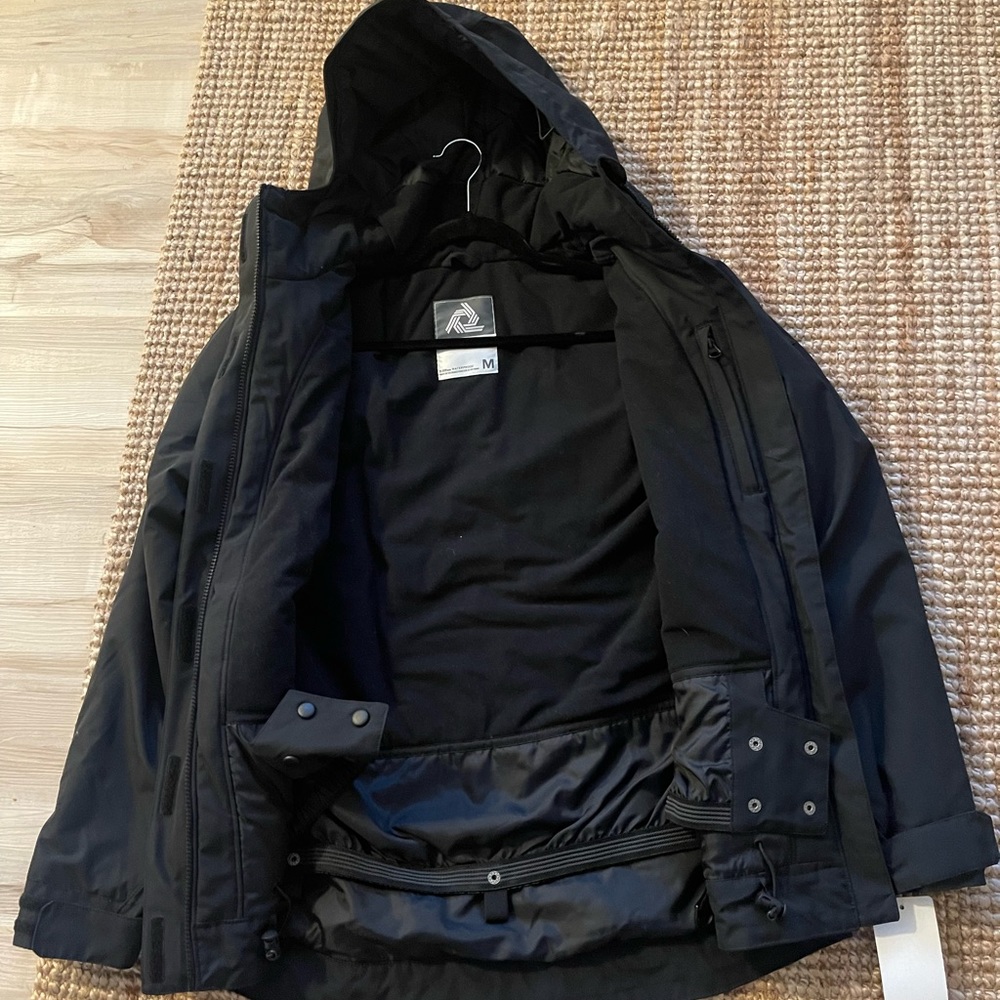 Snowboarding jacket - Picture 2 of 5